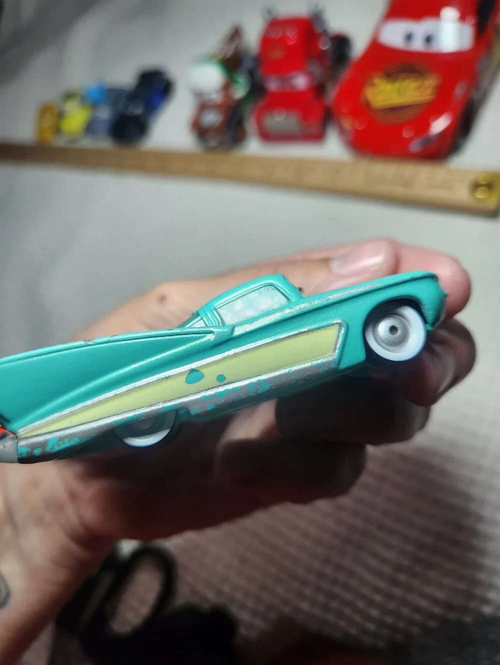 Lightning McQueen and Friends Mini Vehicle Toy Set - Some Flaws-  8 Cars